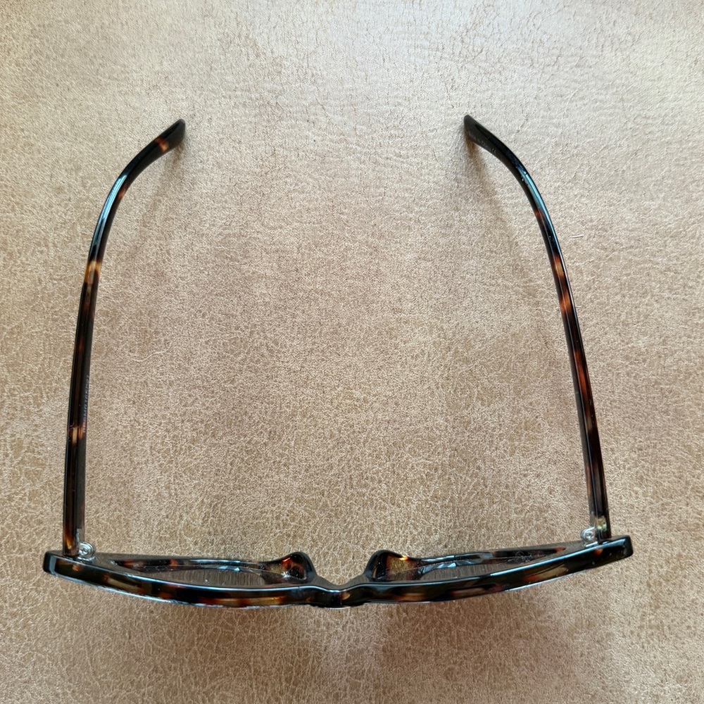 Tortoise Shell Cat-Eye Sunglasses - Picture 3 of 3